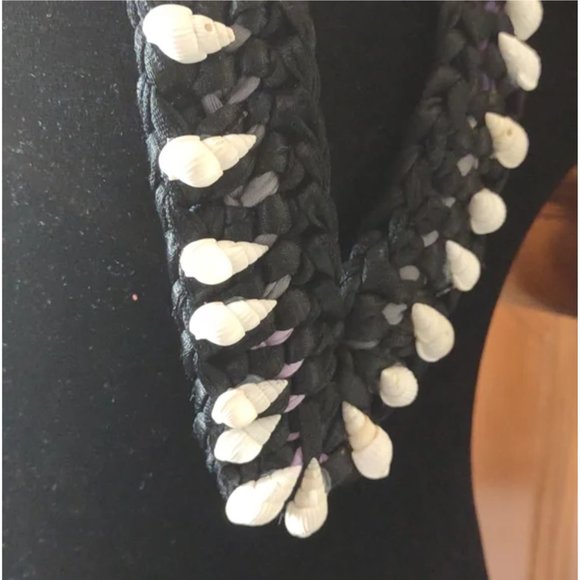 Handmade crochet shell necklace boho - Picture 8 of 10